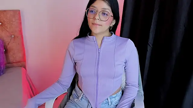 Snapshot of lana_dol chatting on March 7, 2025, 12:34 pm lana dol online show from March 7, 2025, 12:34 pm
