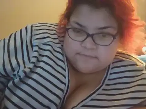 prettykitten32 online show from December 22, 2024, 6:26 pm