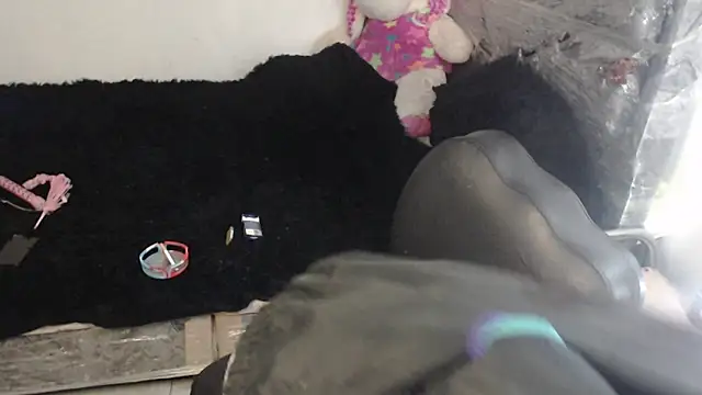 Snapshot of skinny_sweet2411 chatting on December 4, 2025, 3:05 am skinny sweet2411 online show from December 4, 2025, 3:05 am