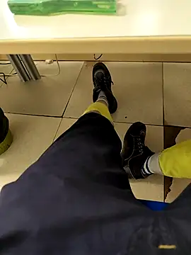 coppiapazza online show from February 27, 2025, 12:23 pm