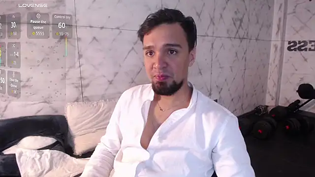 Snapshot of Edward_max chatting on November 30, 2025, 8:31 pm Edward max online show from November 30, 2025, 8:31 pm