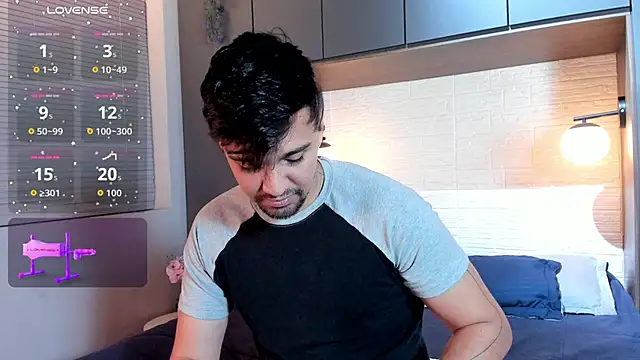 Snapshot of Edward_max chatting on October 24, 2025, 4:11 am Edward max online show from October 24, 2025, 4:11 am