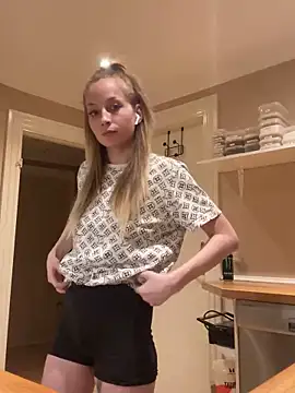 Hr Frk Olsen online show from March 11, 2025, 7:14 pm