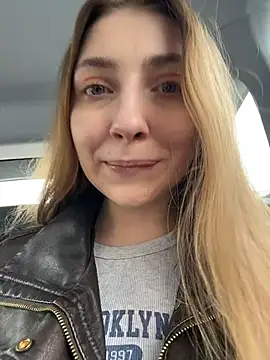 Sunny   Bunny online show from March 31, 2026, 1:13 pm