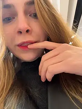 Sunny   Bunny online show from February 9, 2026, 12:14 pm