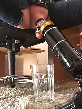 Snapshot of Inseminator69 chatting on October 8, 2025, 5:31 am Inseminator69 online show from October 8, 2025, 5:31 am