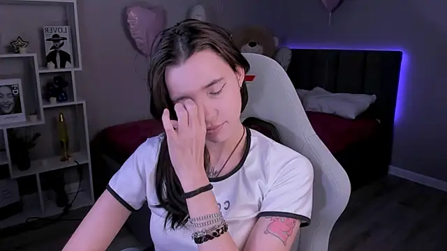 as1an girlfriend online show from March 28, 2026, 2:56 am