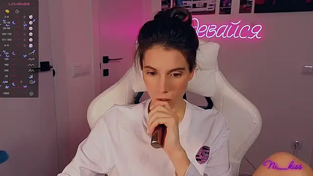 Snapshot of _ni_kiss chatting on October 9, 2025, 6:52 pm ni kiss online show from October 9, 2025, 6:52 pm