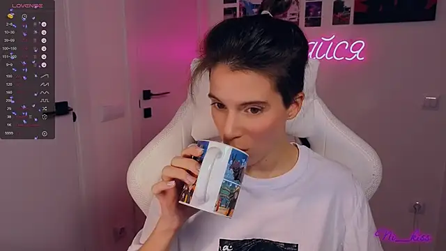 Snapshot of _ni_kiss chatting on October 6, 2025, 6:41 pm ni kiss online show from October 6, 2025, 6:41 pm