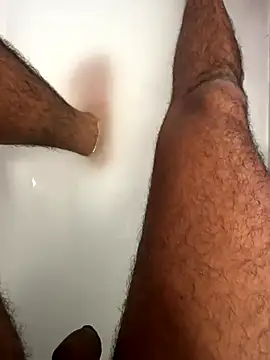 Snapshot of SensualG300 chatting on November 12, 2025, 2:43 pm SensualG300 online show from November 12, 2025, 2:43 pm