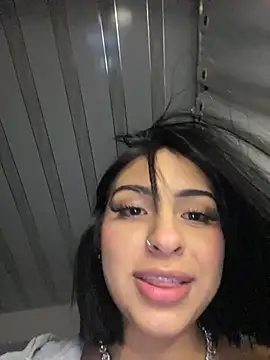 Snapshot of Hilary_pinkk chatting on December 14, 2025, 2:07 am Hilary pinkk online show from December 14, 2025, 2:07 am