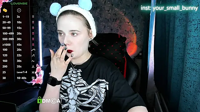 Your small bunny online show from April 7, 2026, 2:02 am