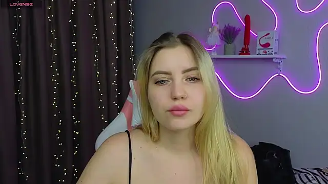 Snapshot of Ashley_Rous chatting on February 22, 2025, 2:39 am Ashley Rous online show from February 22, 2025, 2:39 am