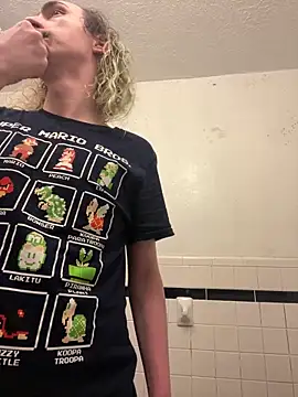 tallnerdyguy online show from April 2, 2026, 1:24 am