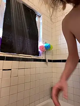 Snapshot of tallnerdyguy chatting on February 24, 2026, 10:54 pm tallnerdyguy online show from February 24, 2026, 10:54 pm