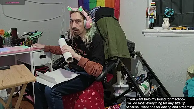 tallnerdyguy online show from November 14, 2025, 3:10 am