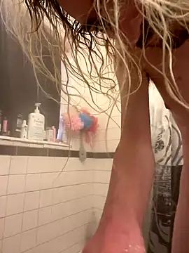 tallnerdyguy online show from December 21, 2025, 11:05 pm