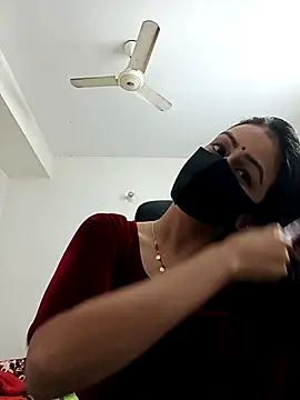 Snapshot of Tisha-01 chatting on November 14, 2025, 2:04 am Tisha-01 online show from November 14, 2025, 2:04 am