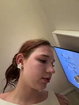 Snapshot of Shirley_Thomas chatting on November 14, 2025, 10:46 pm Shirley Thomas online show from November 14, 2025, 10:46 pm