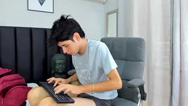 KLAUS SUNRISE XX online show from February 28, 2025, 12:20 pm