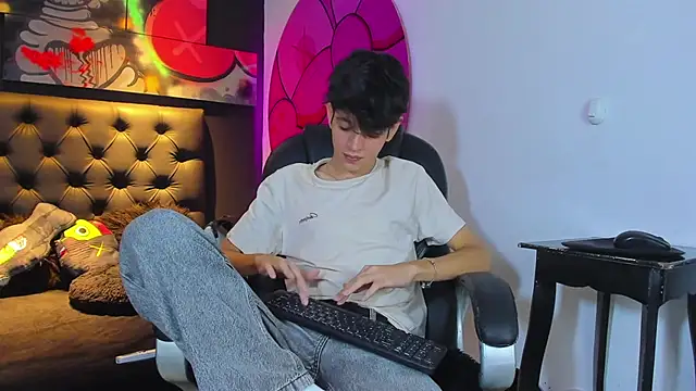 KLAUS SUNRISE XX online show from October 20, 2025, 6:59 am