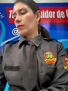 Snapshot of Alysson-- chatting on November 26, 2025, 1:22 pm Alysson-- online show from November 26, 2025, 1:22 pm