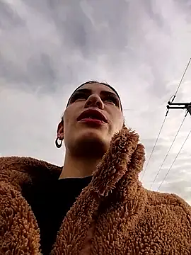 Snapshot of Alysson-- chatting on November 20, 2025, 12:17 pm Alysson-- online show from November 20, 2025, 12:17 pm