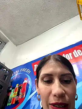 Snapshot of Alysson-- chatting on December 1, 2025, 6:09 pm Alysson-- online show from December 1, 2025, 6:09 pm