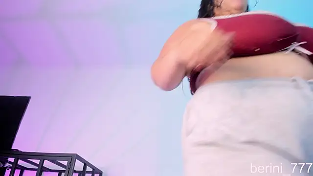 AmberiniHoffman online show from April 11, 2026, 11:58 am