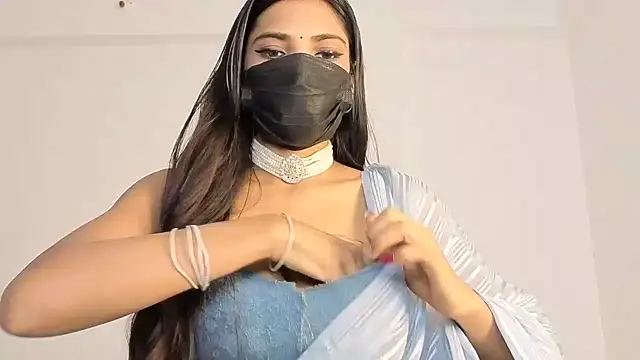 Indian lovly online show from November 18, 2025, 9:34 am