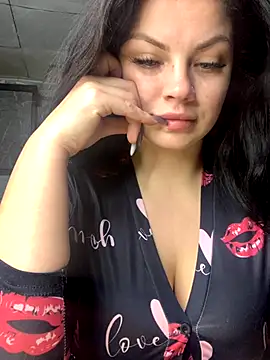 Snapshot of Sweeeeet_Candy chatting on December 1, 2025, 3:29 am Sweeeeet Candy online show from December 1, 2025, 3:29 am