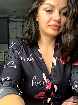 Snapshot of Sweeeeet_Candy chatting on October 27, 2025, 3:18 am Sweeeeet Candy online show from October 27, 2025, 3:18 am