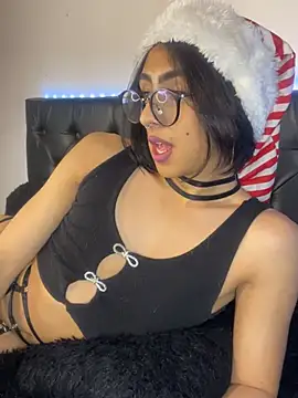 Snapshot of Skyler__blue4 chatting on December 27, 2024, 6:14 am Skyler  blue4 online show from December 27, 2024, 6:14 am