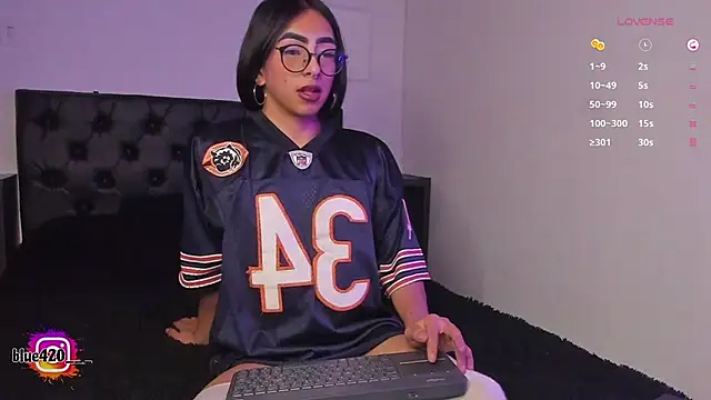 Snapshot of Skyler__blue4 chatting on February 21, 2025, 9:56 am Skyler  blue4 online show from February 21, 2025, 9:56 am