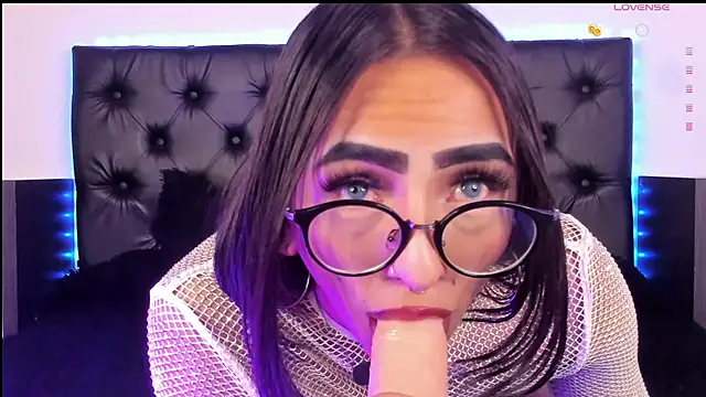 Snapshot of Skyler__blue4 chatting on February 6, 2025, 10:36 am Skyler  blue4 online show from February 6, 2025, 10:36 am