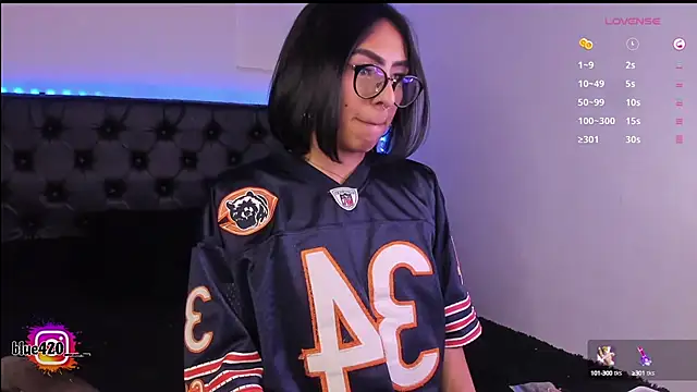 Snapshot of Skyler__blue4 chatting on February 19, 2025, 4:12 am Skyler  blue4 online show from February 19, 2025, 4:12 am