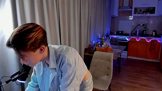 Snapshot of AndrewwCarter2 chatting on February 14, 2025, 11:09 pm AndrewwCarter2 online show from February 14, 2025, 11:09 pm