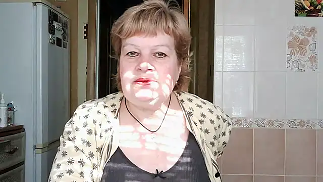 Snapshot of Ettie_Tonia chatting on March 12, 2025, 12:04 pm Ettie Tonia online show from March 12, 2025, 12:04 pm