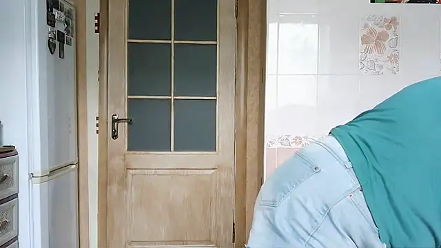 Snapshot of Ettie_Tonia chatting on September 27, 2025, 11:16 am Ettie Tonia online show from September 27, 2025, 11:16 am