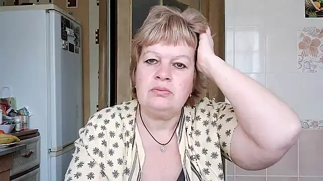 Snapshot of Ettie_Tonia chatting on March 8, 2025, 10:11 am Ettie Tonia online show from March 8, 2025, 10:11 am