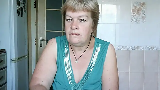 Snapshot of Ettie_Tonia chatting on September 26, 2025, 8:21 am Ettie Tonia online show from September 26, 2025, 8:21 am