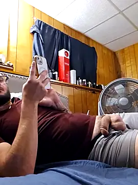 hungverrec online show from September 18, 2025, 6:27 am