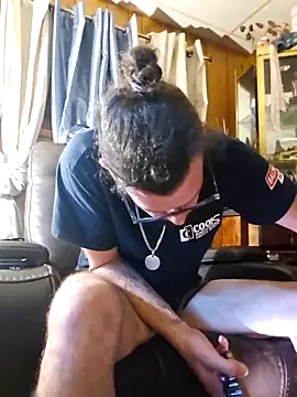 hungverrec online show from September 24, 2025, 7:37 am