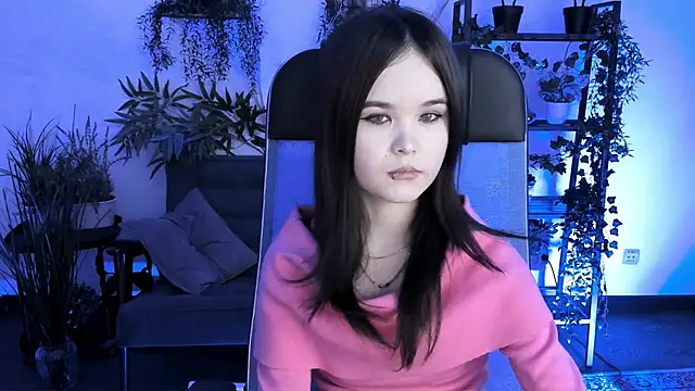 Snapshot of Elainebeness chatting on November 24, 2025, 8:31 pm Elainebeness online show from November 24, 2025, 8:31 pm