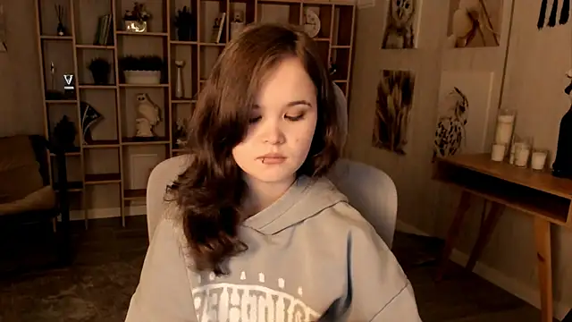 Snapshot of Elainebeness chatting on September 21, 2025, 10:15 pm Elainebeness online show from September 21, 2025, 10:15 pm