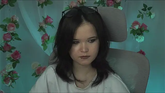 Snapshot of Elainebeness chatting on February 7, 2025, 10:52 pm Elainebeness online show from February 7, 2025, 10:52 pm