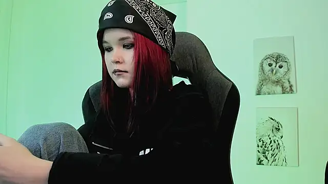 Snapshot of Elainebeness chatting on March 16, 2025, 1:49 am Elainebeness online show from March 16, 2025, 1:49 am