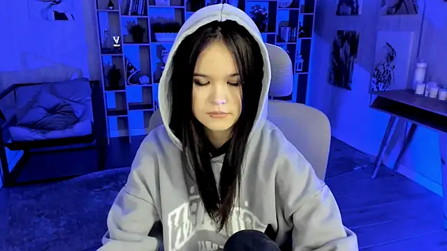 Snapshot of Elainebeness chatting on October 21, 2025, 7:35 pm Elainebeness online show from October 21, 2025, 7:35 pm