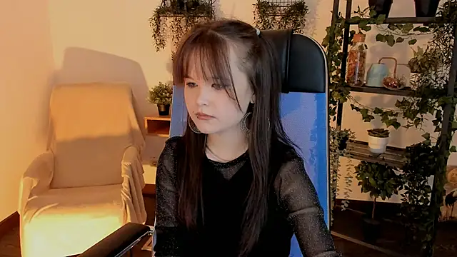 Snapshot of Elainebeness chatting on February 15, 2026, 4:17 pm Elainebeness online show from February 15, 2026, 4:17 pm