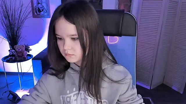 Snapshot of Elainebeness chatting on November 27, 2025, 11:27 pm Elainebeness online show from November 27, 2025, 11:27 pm